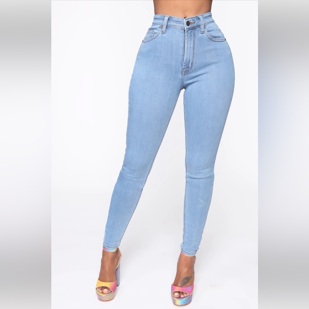 Fashion Nova high waisted skinny Jean size 7/8